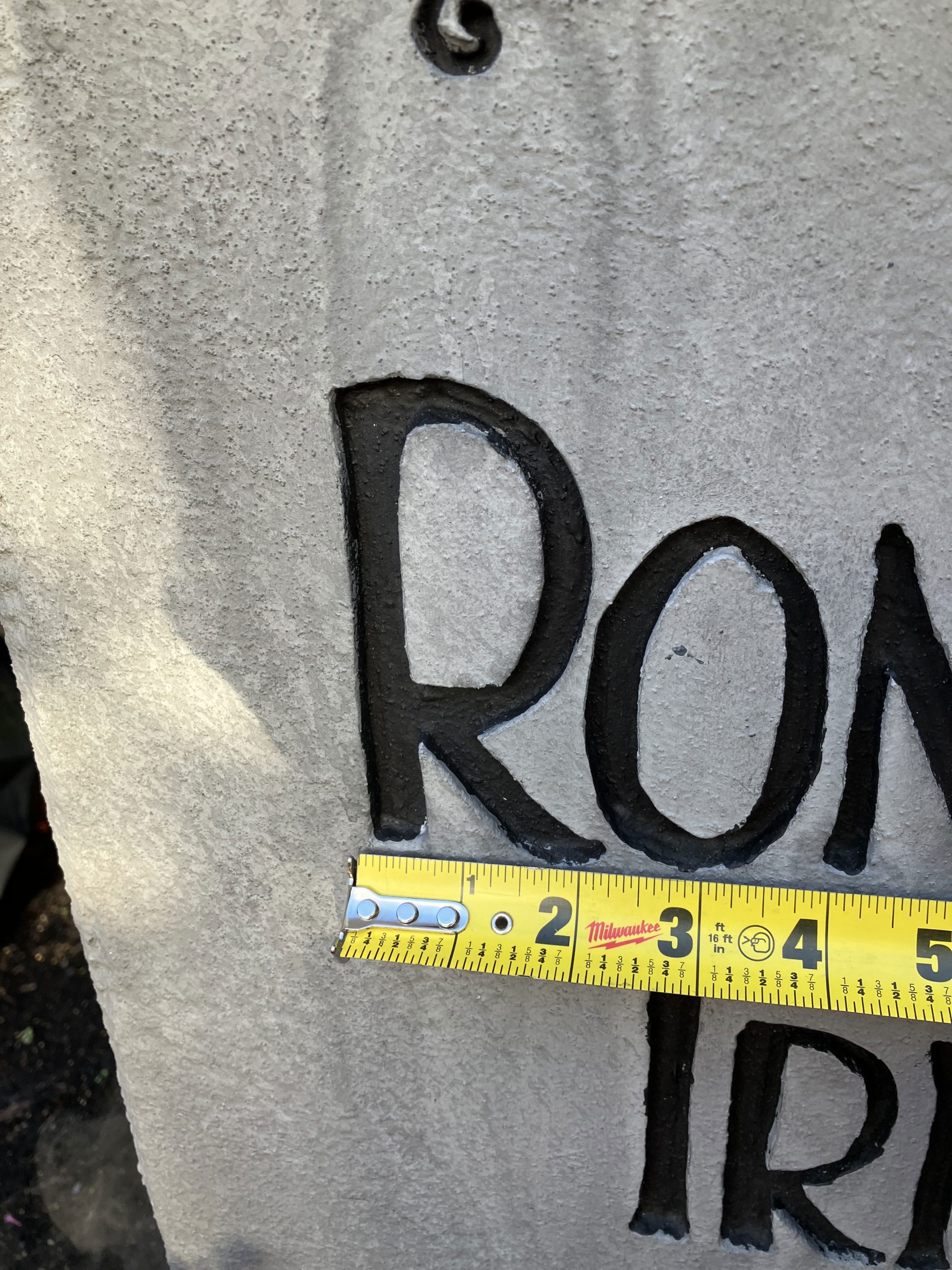 HalloweenHouseTombstoneDIY5