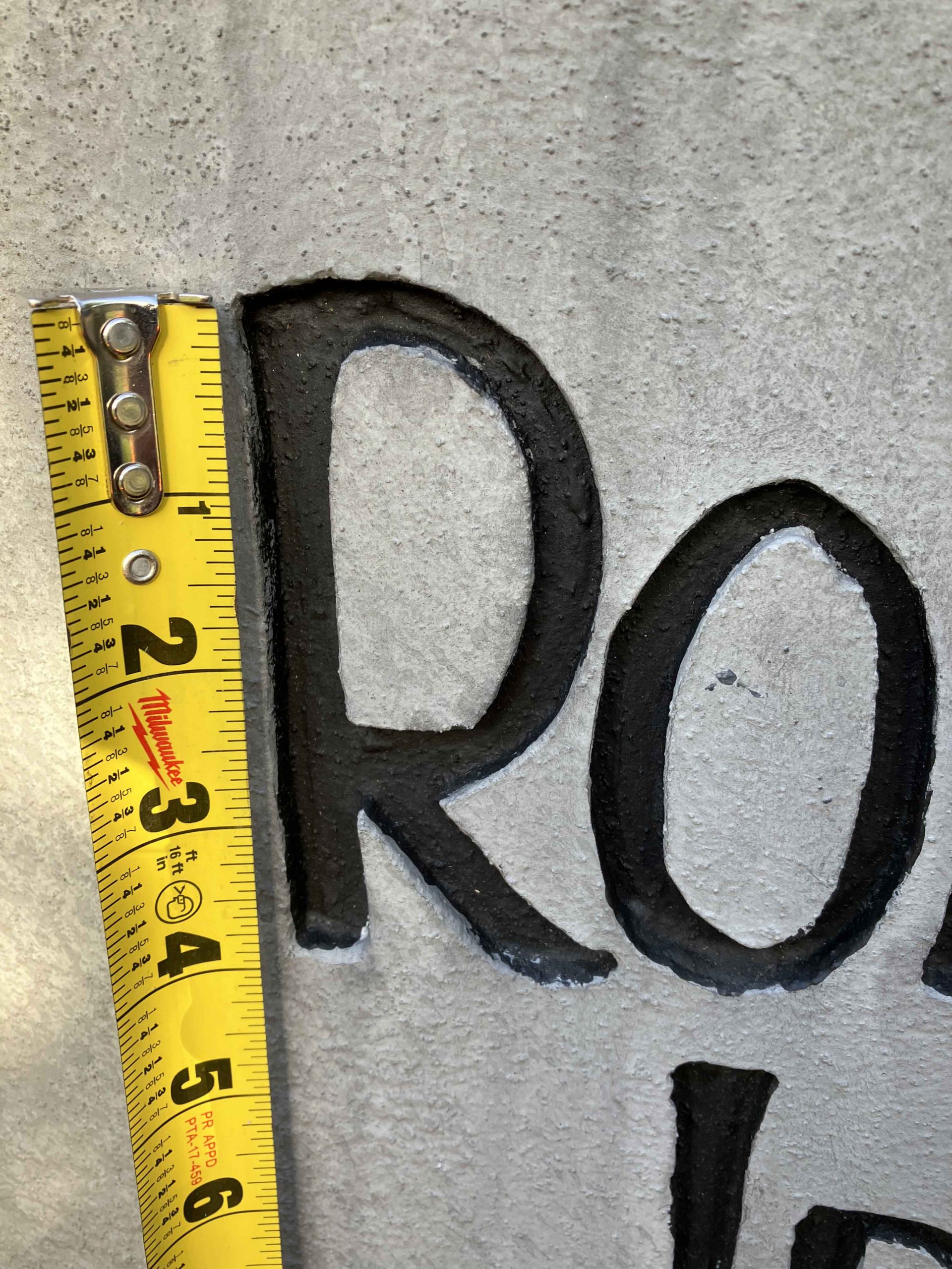 HalloweenHouseTombstoneDIY6